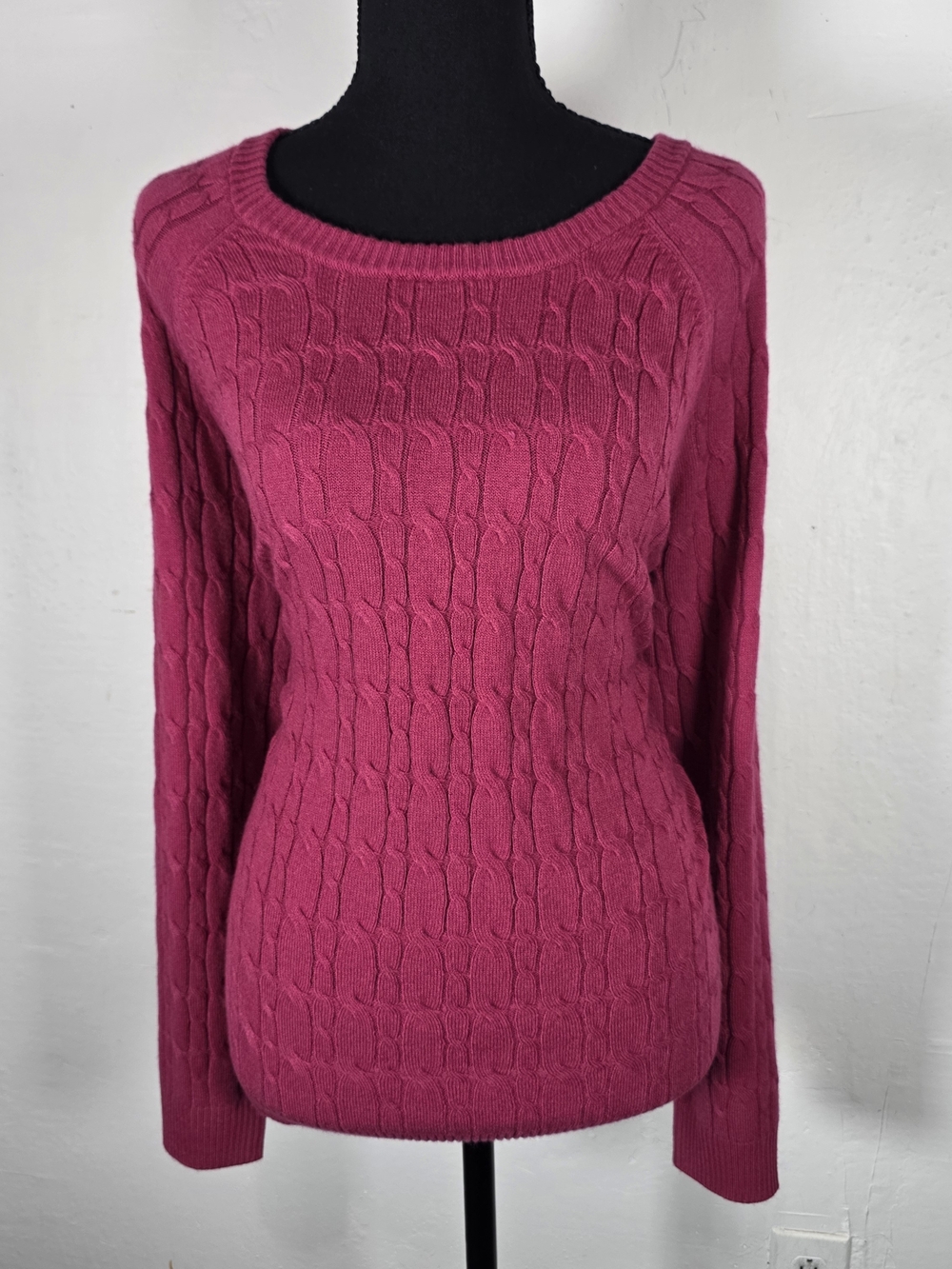 Croft & Barrow women's cable knit sweater in a beautiful raspberry pink color.